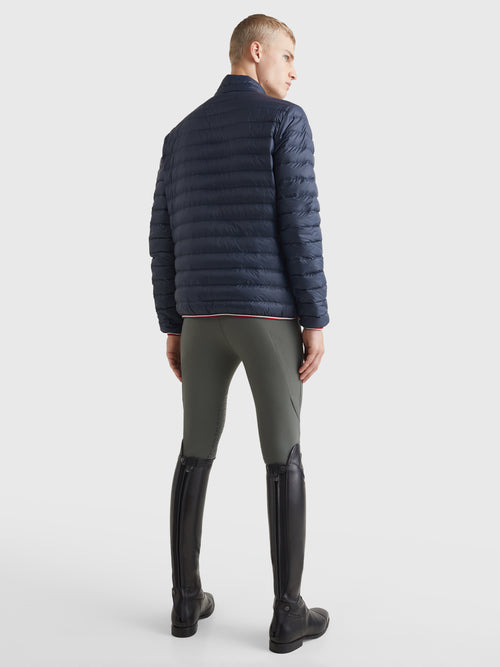 men-light-re-down-jacket-desert-sky