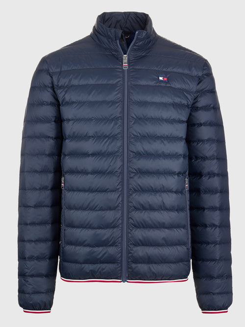 men-light-re-down-jacket-desert-sky